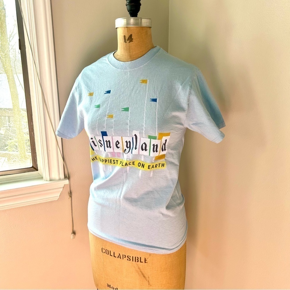 Disney Disneyland Happiest place on Earth Light blue Cotton T shirt fr Sz S - Picture 2 of 13